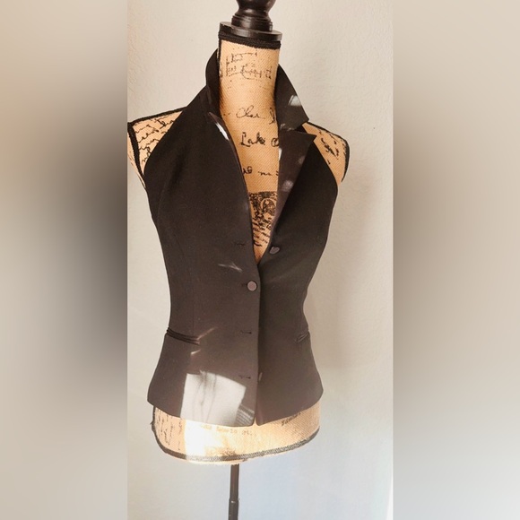 ZARA Tuxedo Halter Vest - Picture 3 of 11